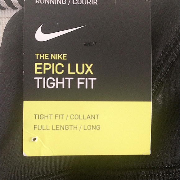 **BNWT** Nike Women's Epic Lux Shield Running Tights - Picture 5 of 7
